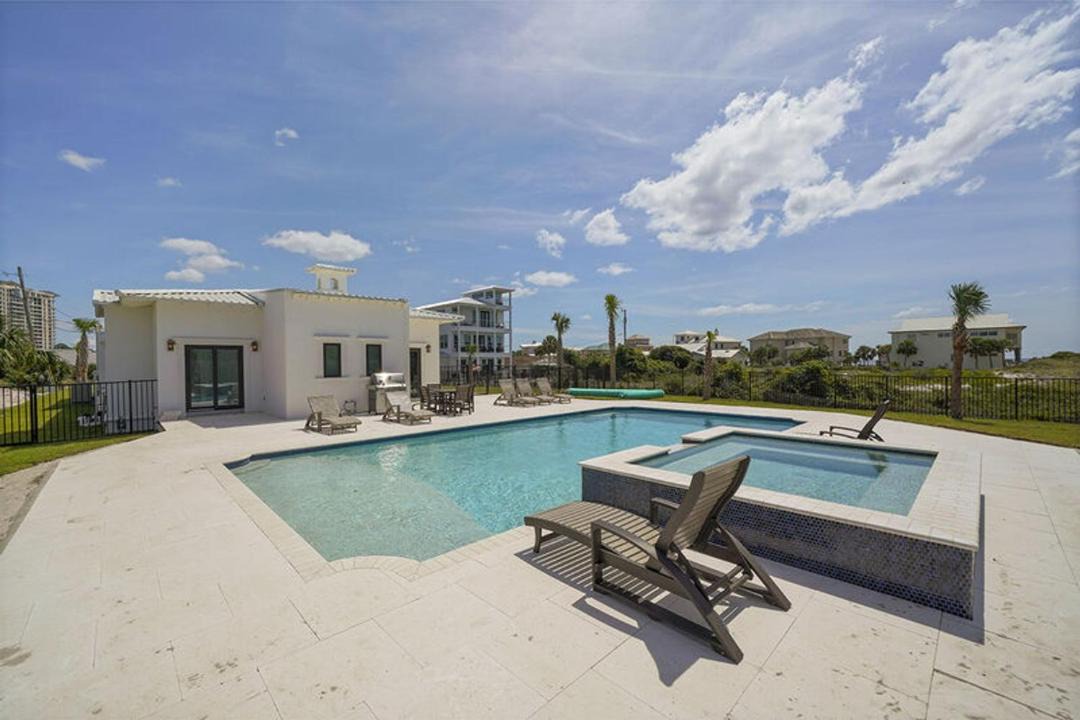 Photo of Outdoor in Gulf Pines