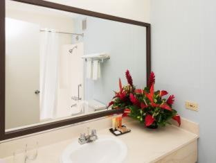 Photo of Bathroom in Kahului