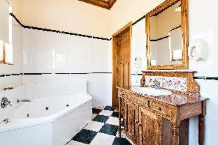 Photo of Others in Te Aro