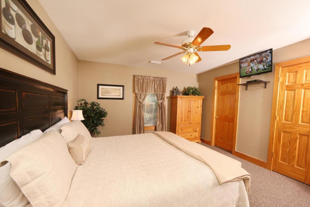 Photo of Bedroom in Pigeon Forge