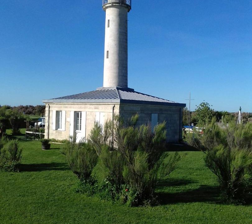 Photo of Buildings in Jau-Dignac-et-Loirac