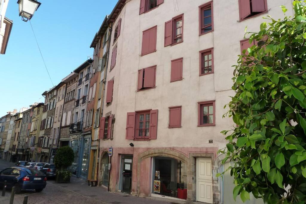 Photo of Buildings in Le Puy-en-Velay