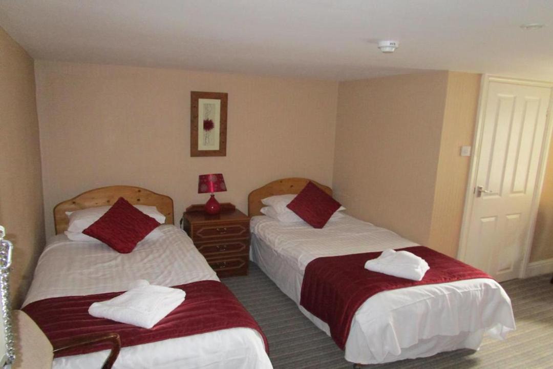 Photo of Others in Alsop en le Dale