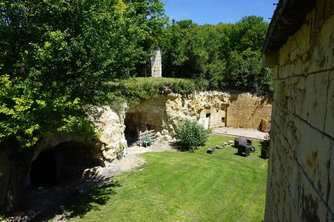 Photo of Buildings in Louerre