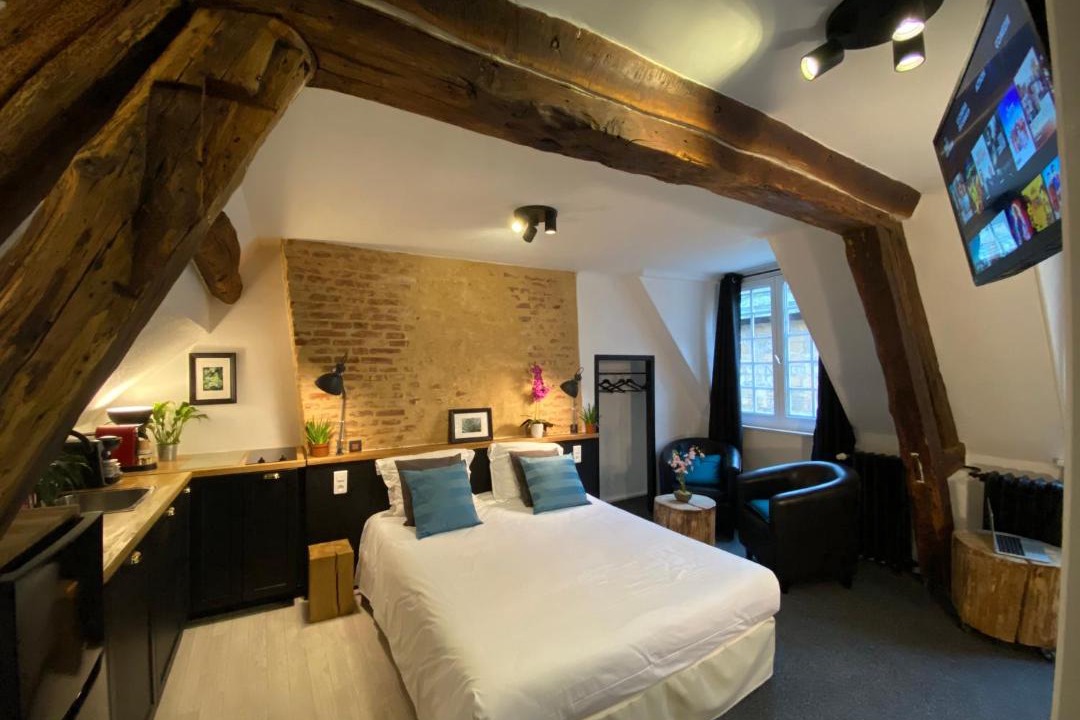 Photo of Bedroom in Rouen City Centre
