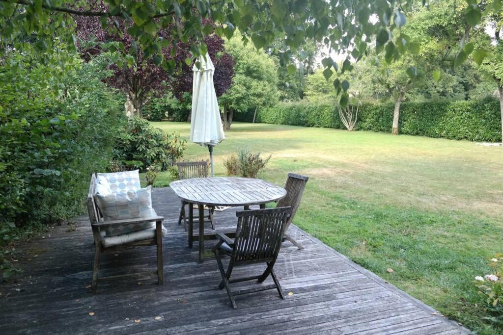 Photo of Patio Balcony in Montaure
