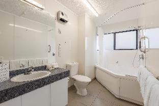 Photo of Others in Parnell