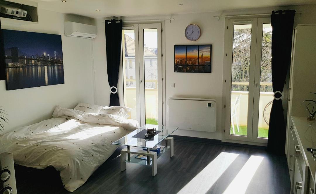 Photo of Bedroom in Poissy