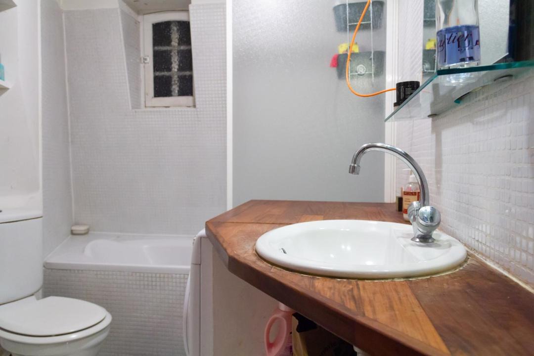 Photo of Bathroom in Quartier de la Plaine-de-Monceaux