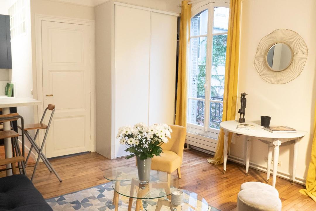 Photo of Livingroom in Quartier de la Plaine-de-Monceaux