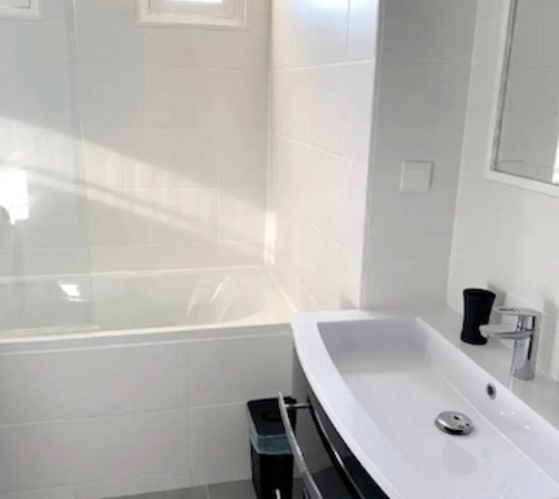 Photo of Bathroom in 18th Arrondissement