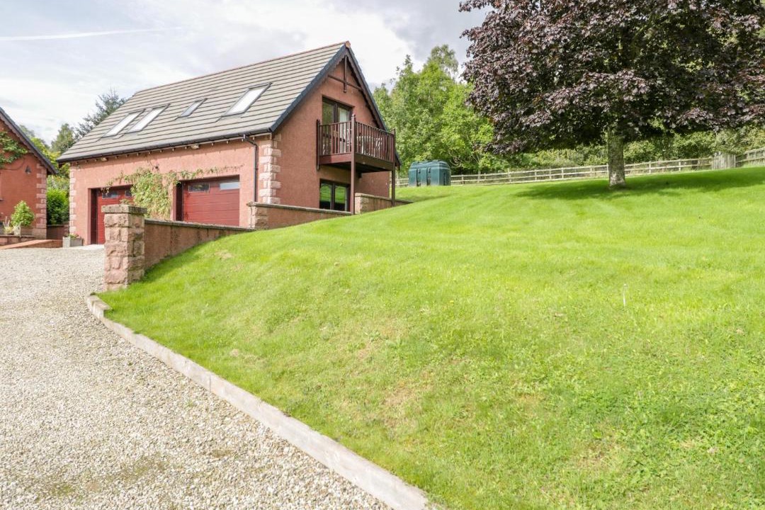 Photo of Buildings in Glenesk