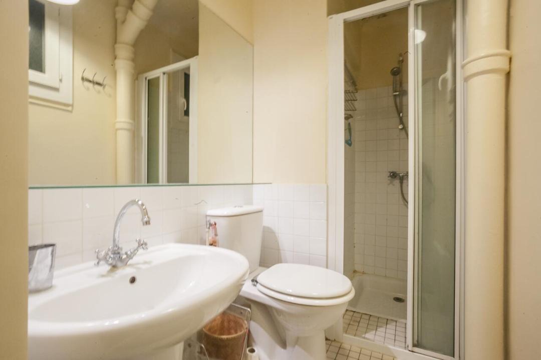 Photo of Bathroom in Arsenal