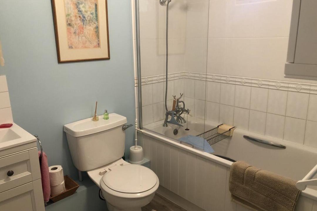 Photo of Bathroom in Rotherfield Greys