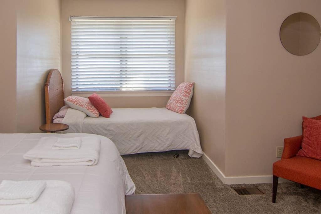 Photo of Bedroom in Oceanmarsh Subdivision