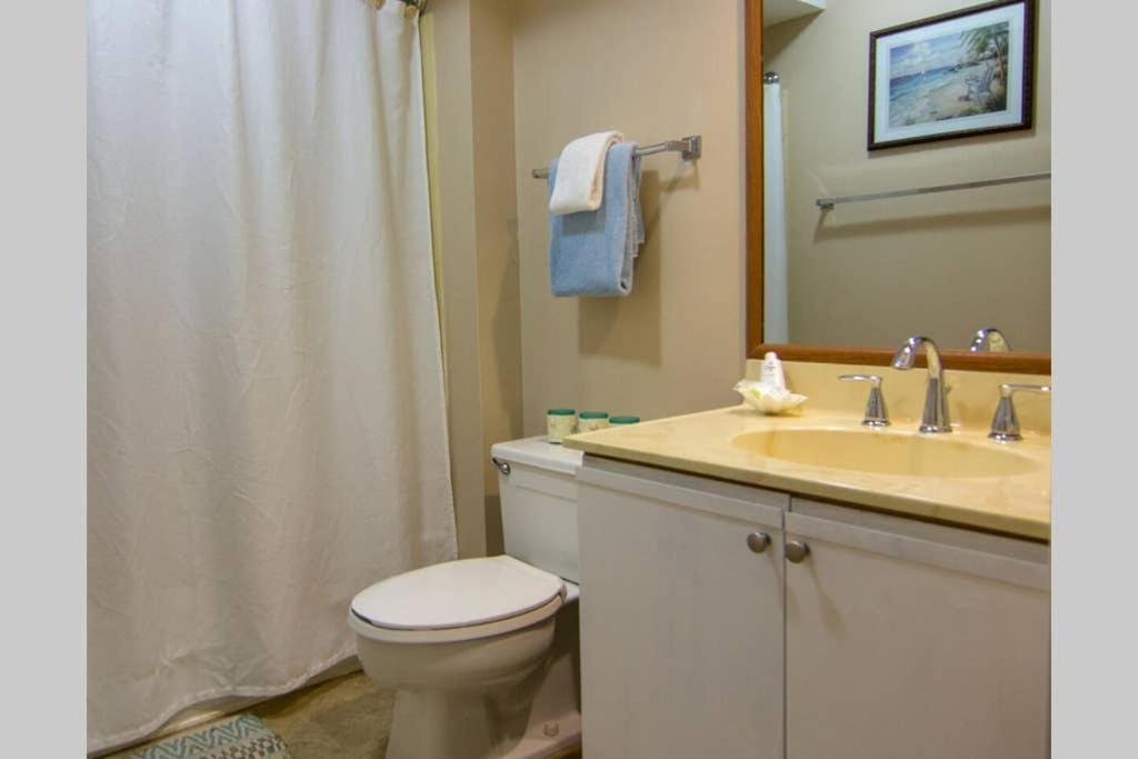 Photo of Bathroom in Oceanmarsh Subdivision