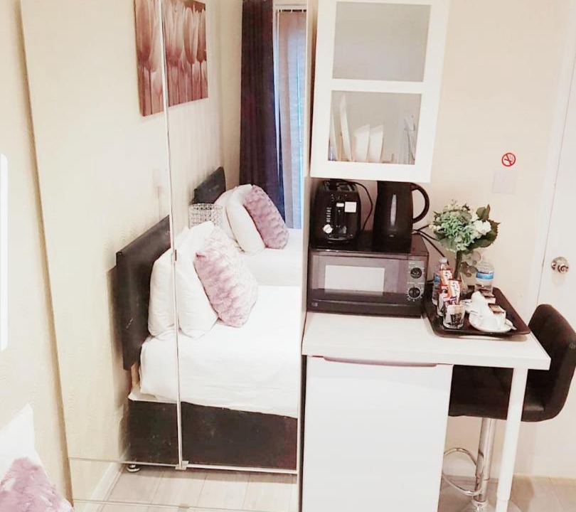 Photo of Others in Ponders End