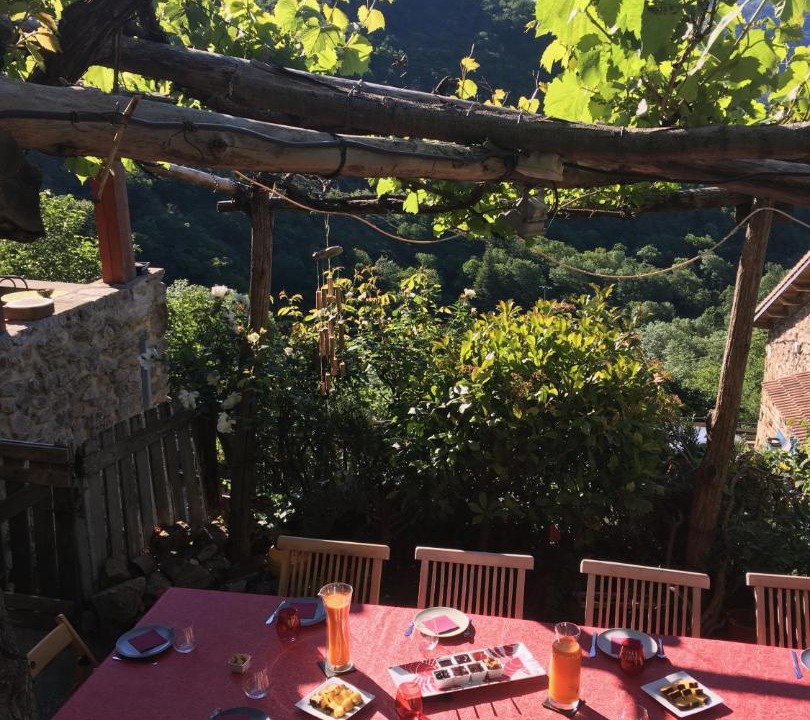 Photo of Others in Barnas