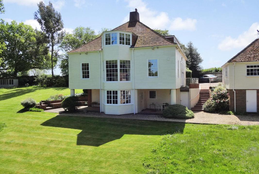 Photo of Buildings in Rotherfield Greys