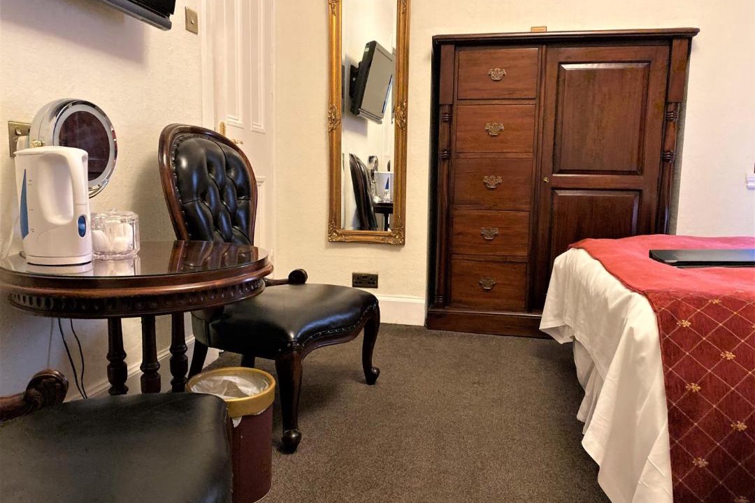 Photo of Others in Newington