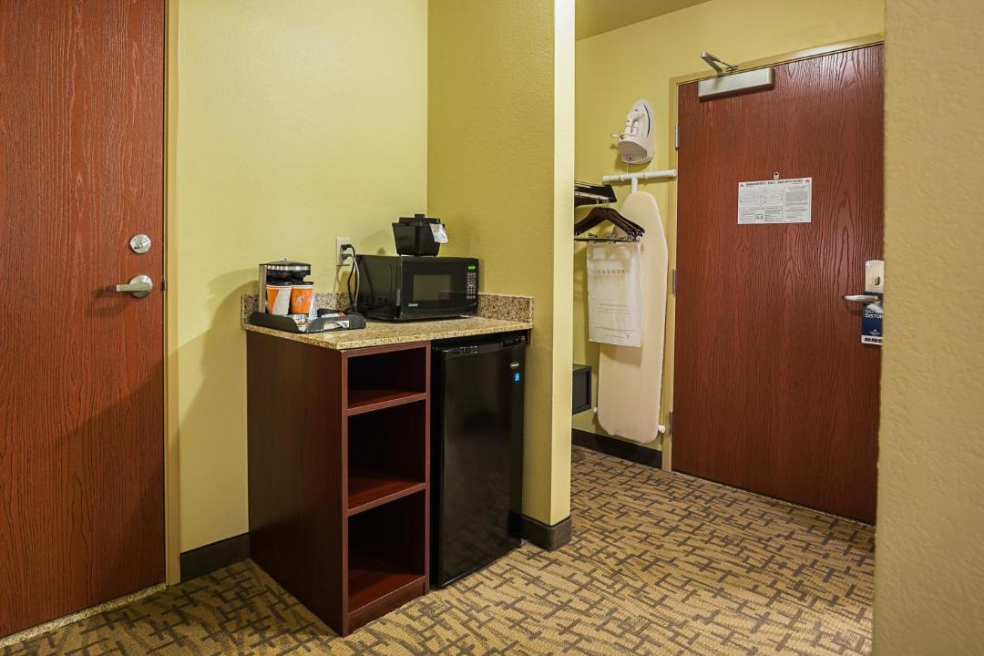 Photo of Others in Altamont