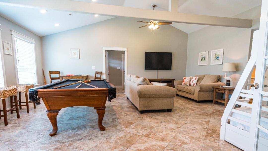 Photo of Livingroom in Safe Harbor