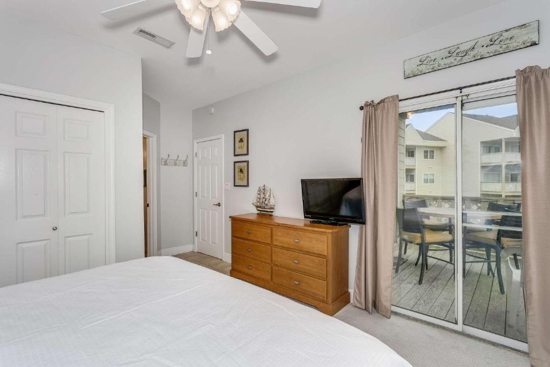 Photo of Bedroom in Pensacola Beach