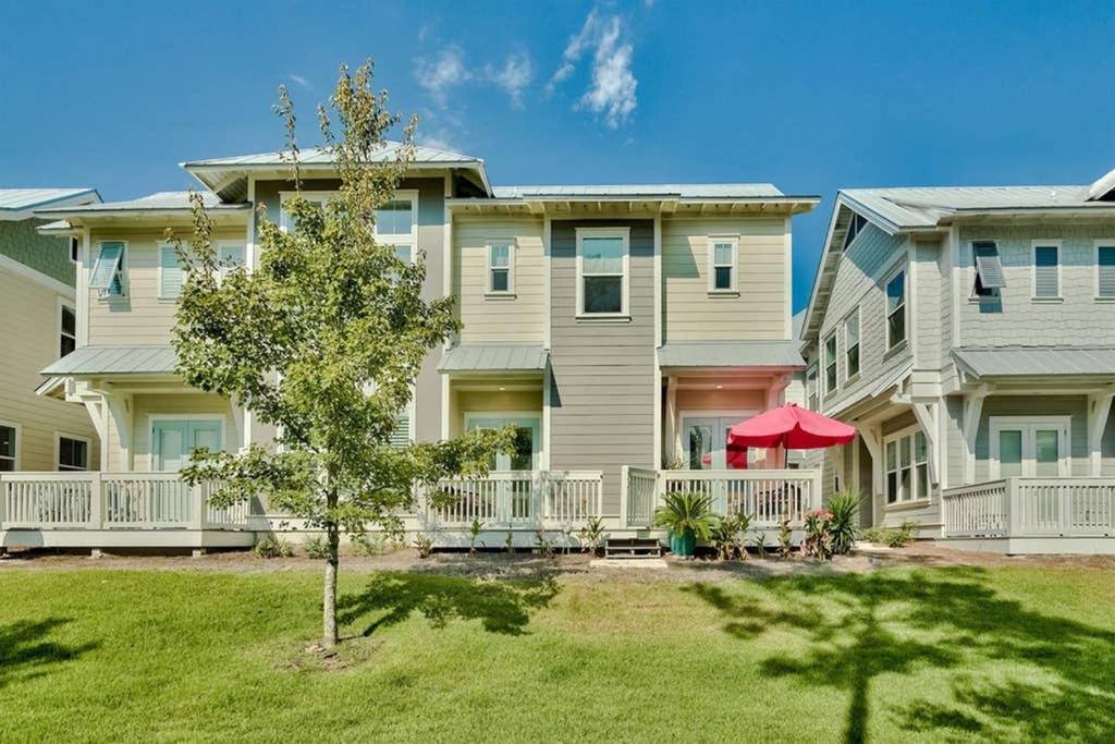 Photo of Buildings in Panama City Beach