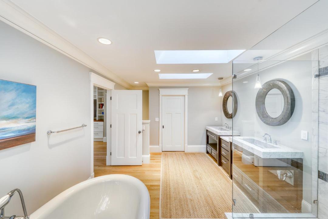 Photo of Bathroom in Vanderhorst Plantation