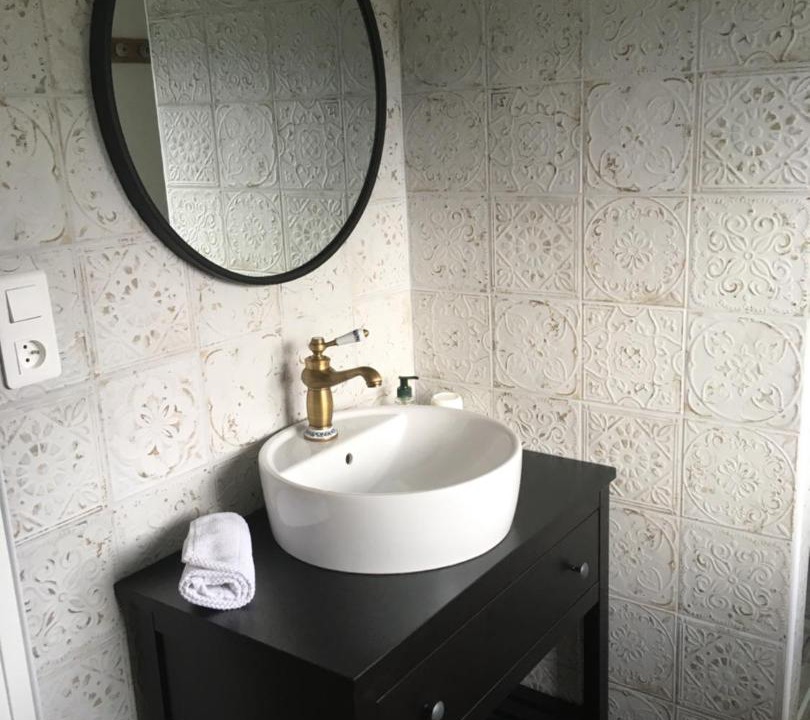 Photo of Others in Athee