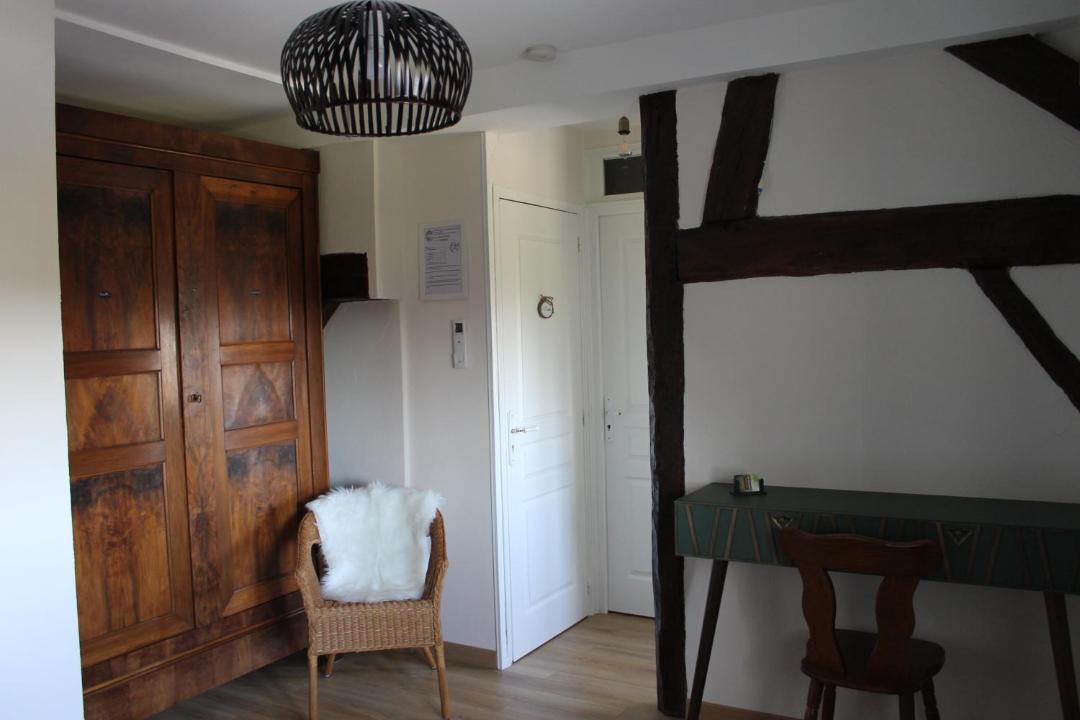 Photo of Others in Athee