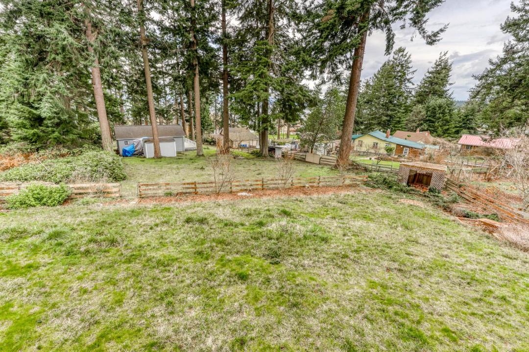 Photo of Others in Freeland