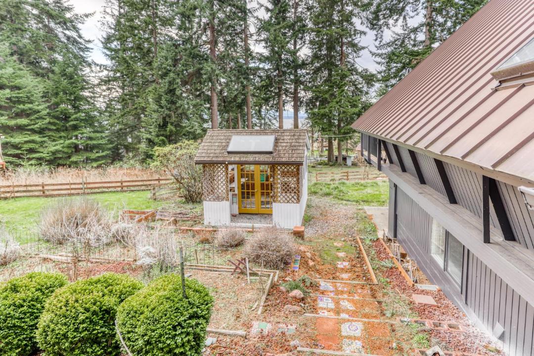 Photo of Others in Freeland