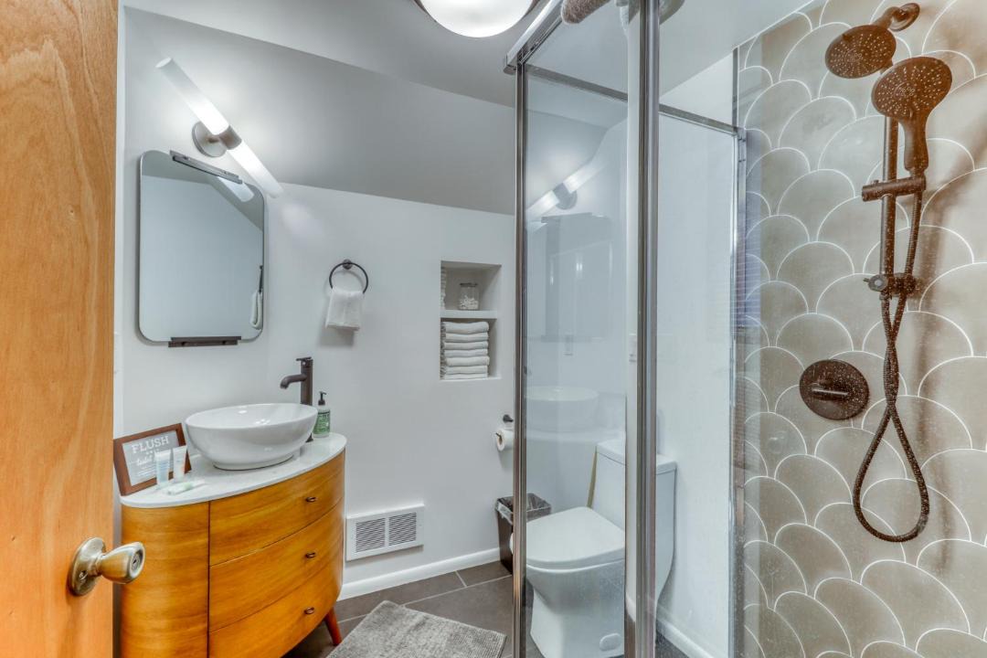 Photo of Others in Freeland