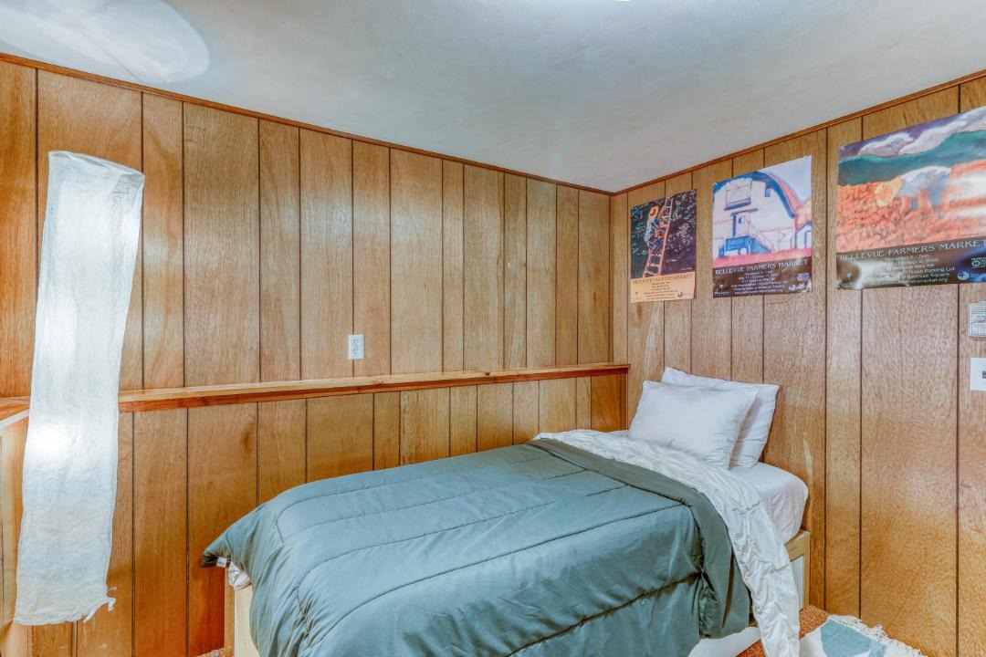 Photo of Bedroom in Freeland