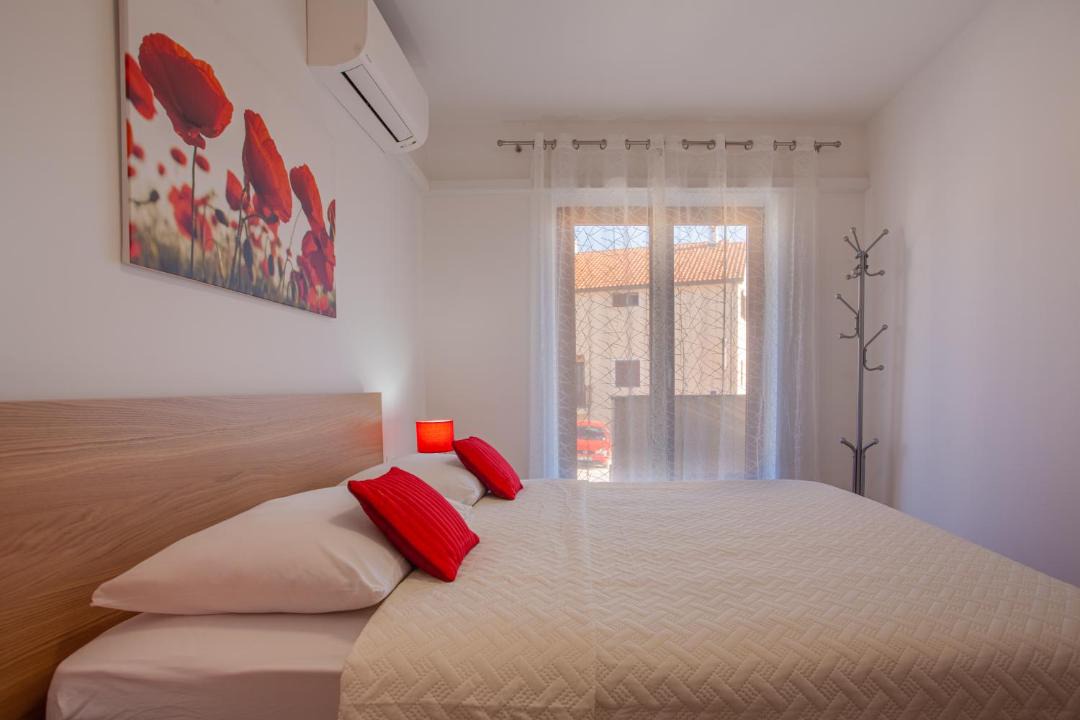 Photo of Bedroom in Cres