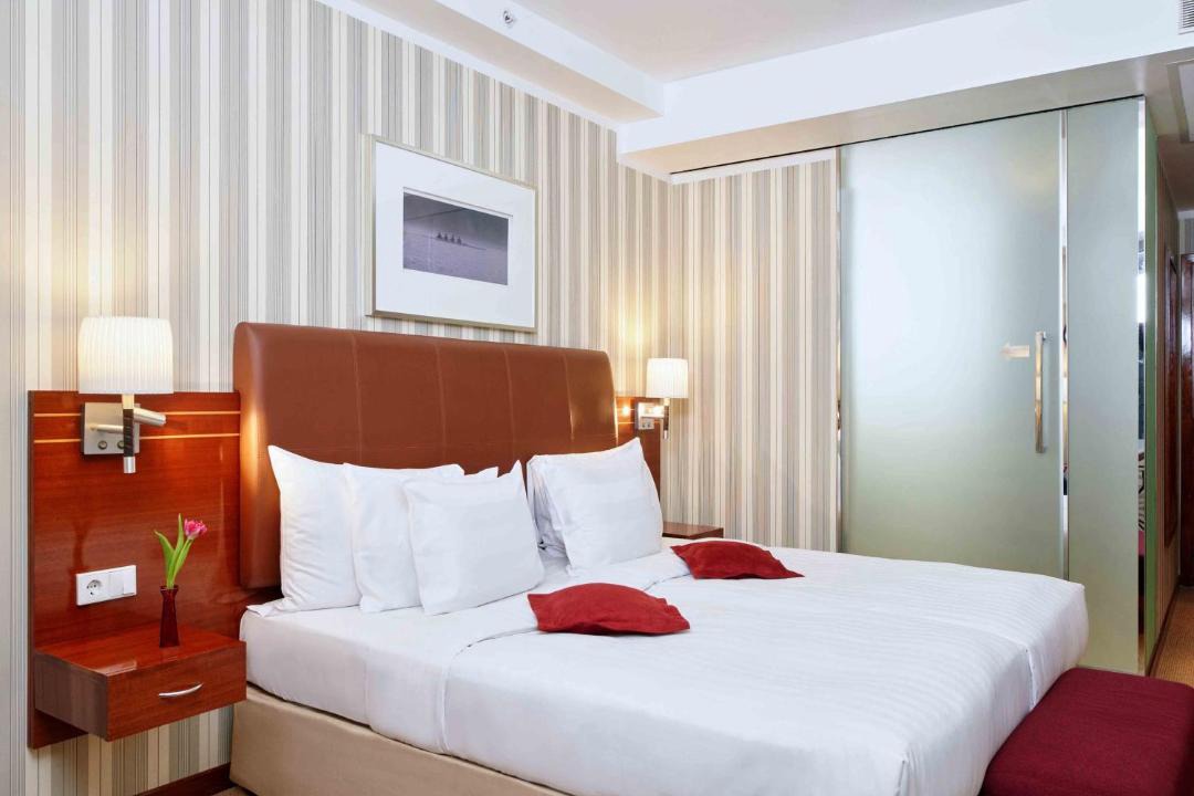 Photo of Bedroom in District No. 7