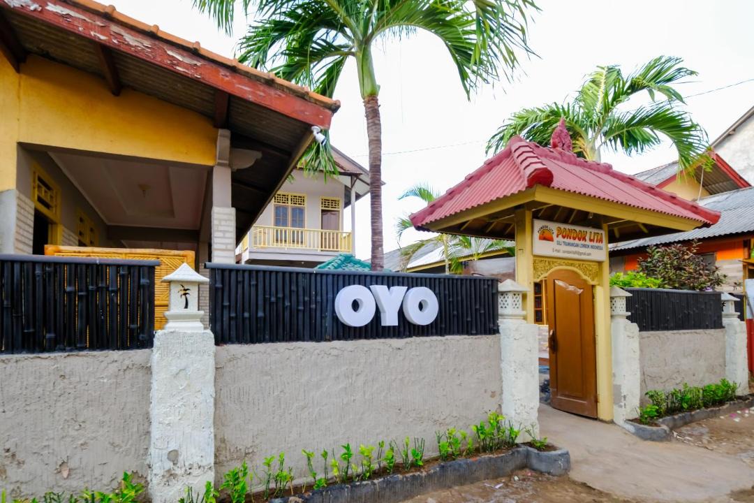 Photo of Buildings in Gili Trawangan