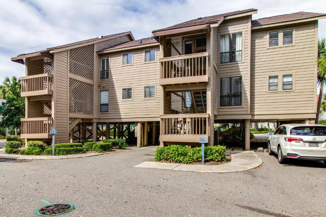 Photo of Buildings in Palmetto Dunes