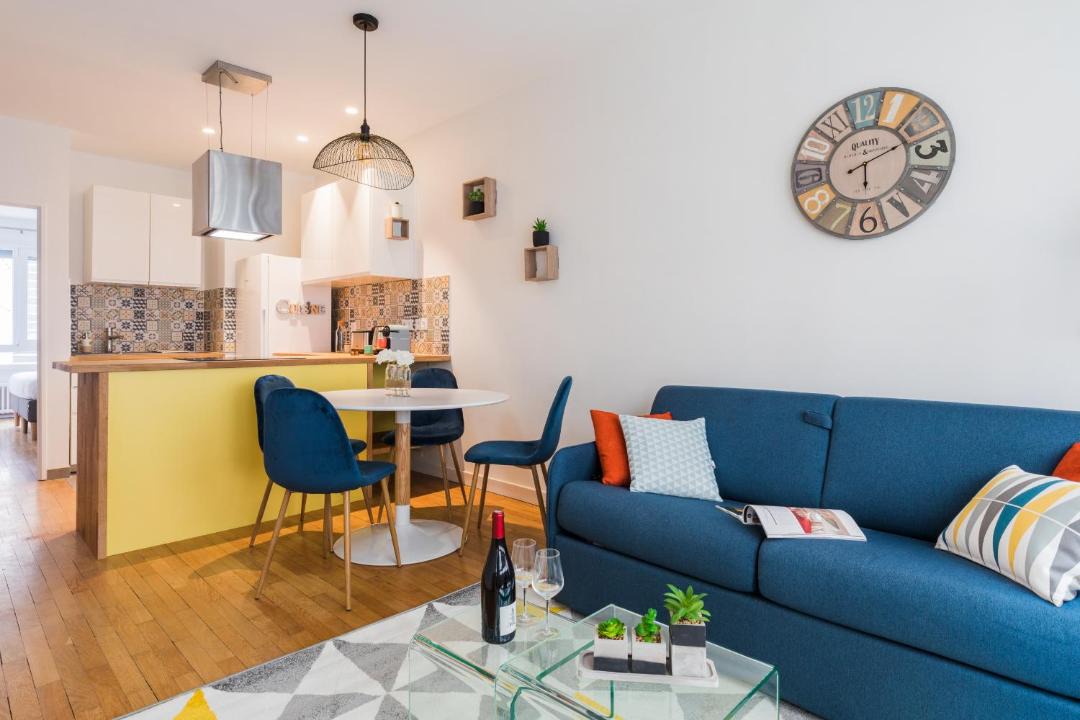 Photo of Livingroom in Jules Ferry - Recamier