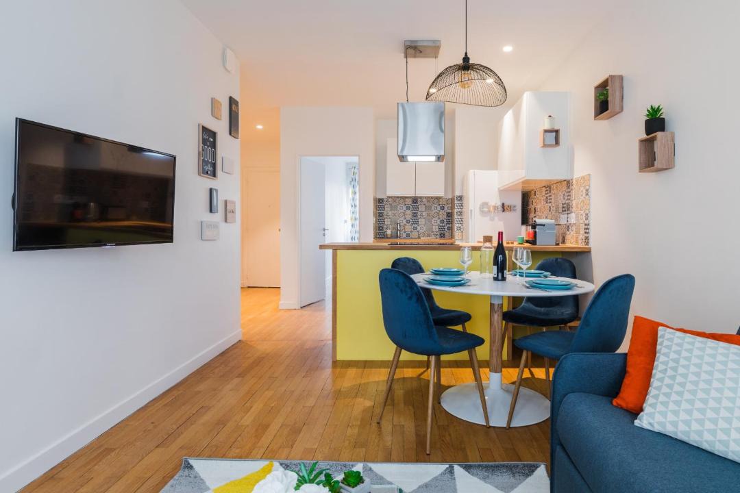 Photo of Livingroom in Jules Ferry - Recamier