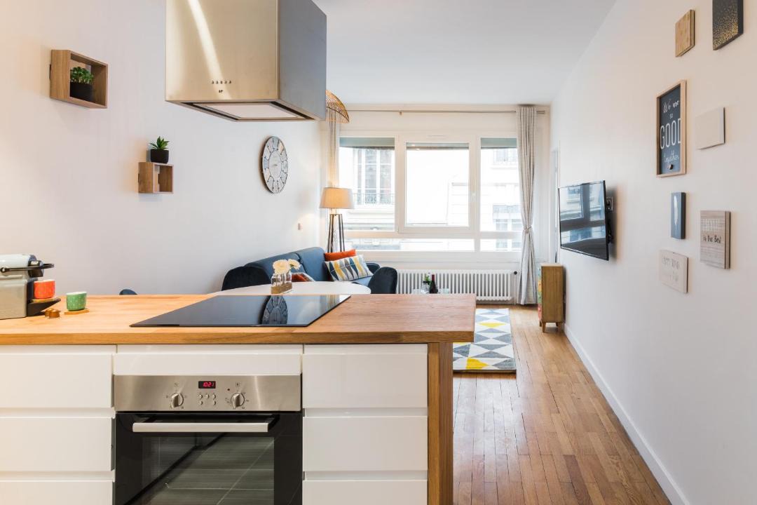 Photo of Livingroom in Jules Ferry - Recamier