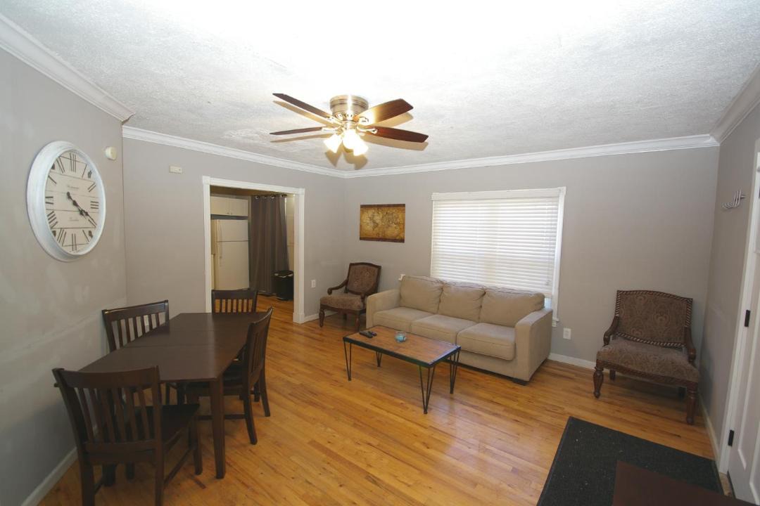 Photo of Livingroom in Old Fourth Ward
