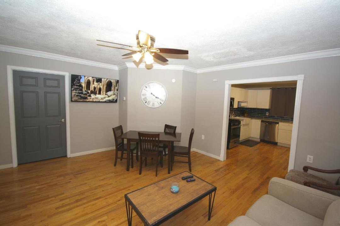 Photo of Livingroom in Old Fourth Ward