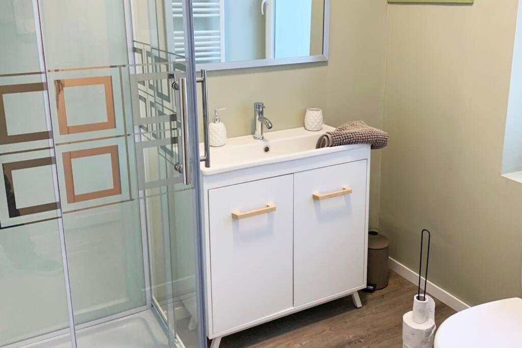 Photo of Bathroom in Caudry