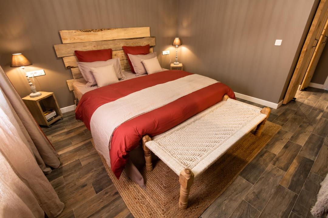 Photo of Bedroom in Saint-Loup-de-Naud