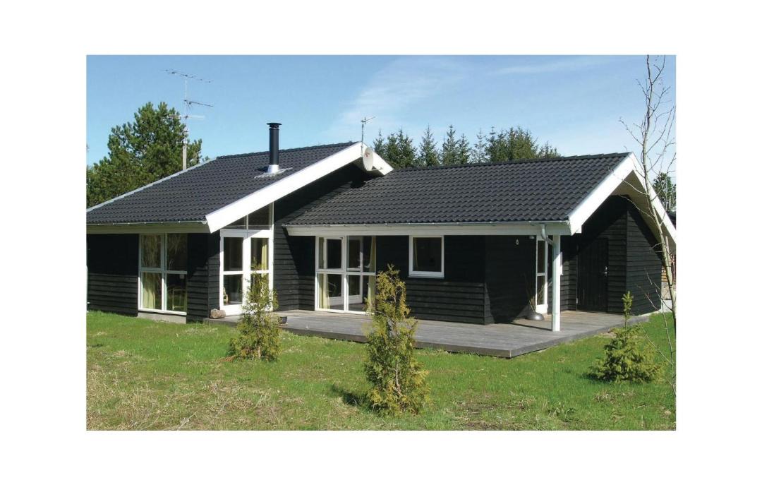 Photo of Buildings in Aalbaek