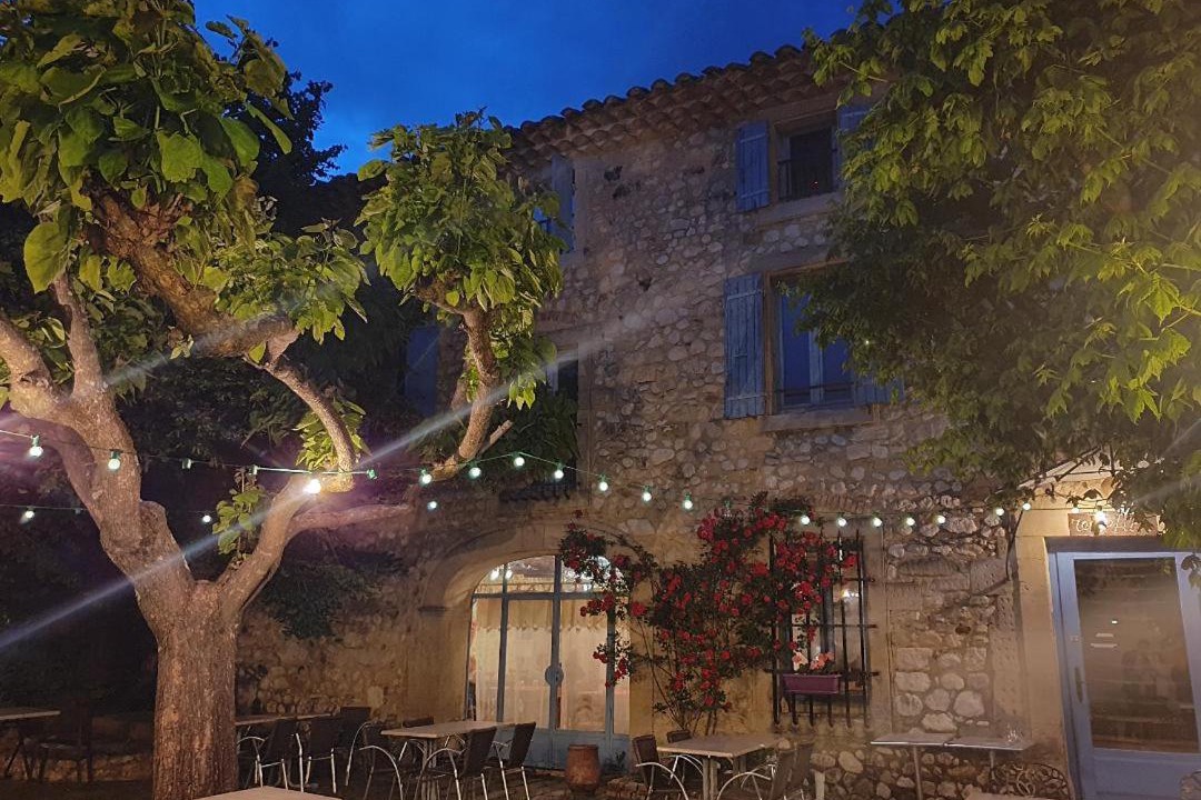 Photo of Others in Valaurie