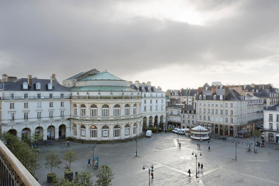 Photo of Buildings in Centre