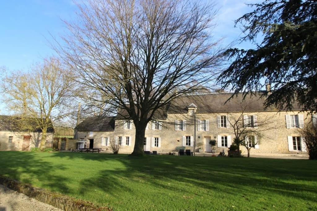 Photo of Buildings in Etreham